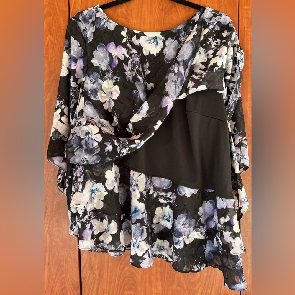 Alex Evenings - Floral-print Tiered Chiffon top. Great for spring/summer… - Picture 2 of 8